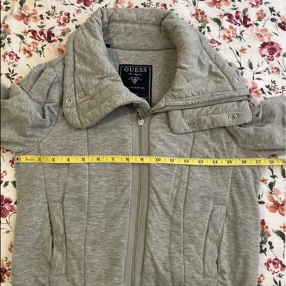 Grey Jacket❓ - Picture 15 of 16